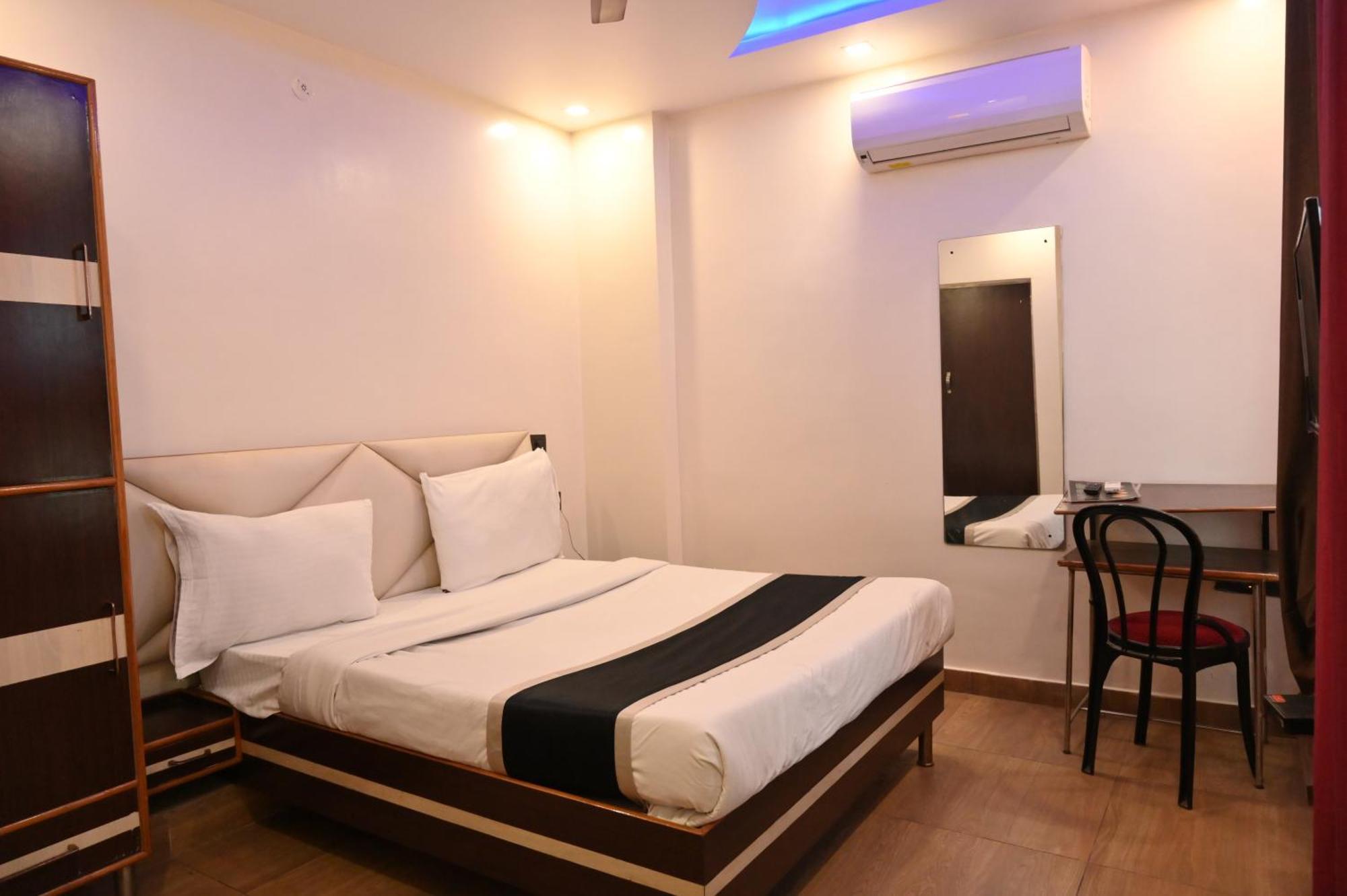 Hotel Riddhi Regency 勒克瑙 外观 照片
