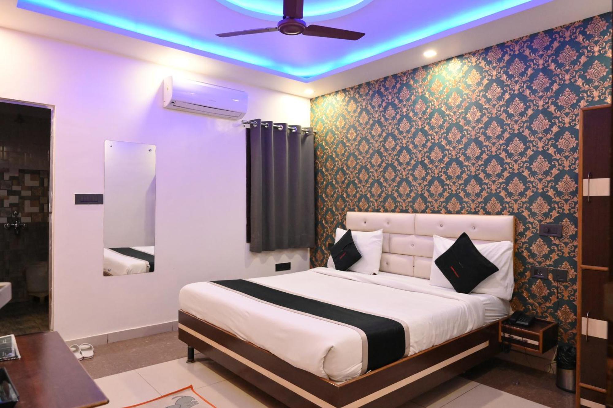 Hotel Riddhi Regency 勒克瑙 外观 照片
