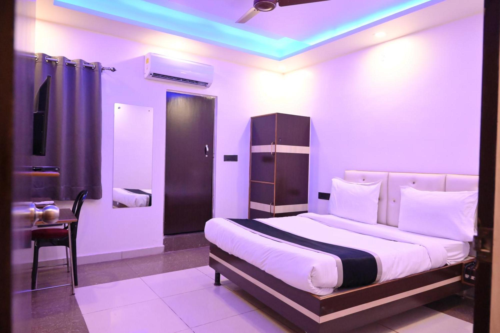 Hotel Riddhi Regency 勒克瑙 外观 照片