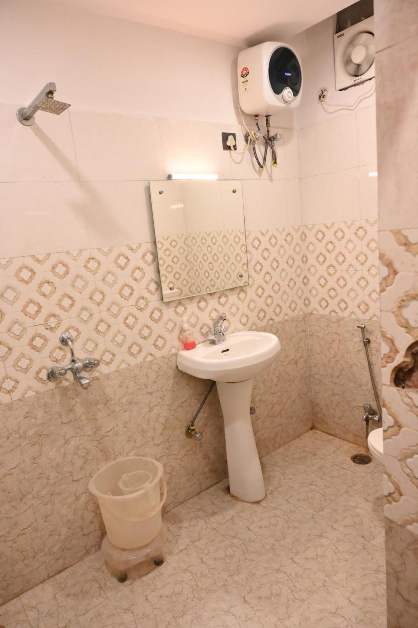Hotel Riddhi Regency 勒克瑙 外观 照片