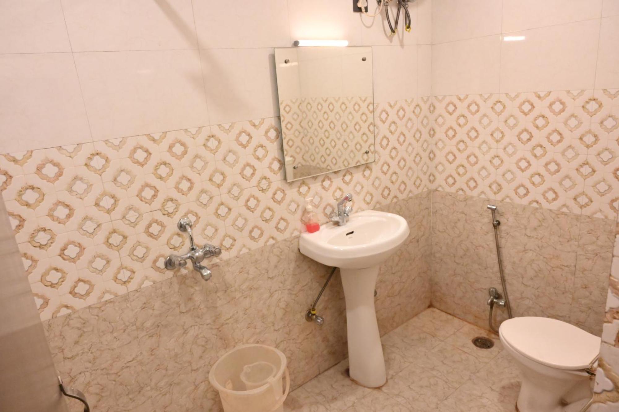 Hotel Riddhi Regency 勒克瑙 外观 照片