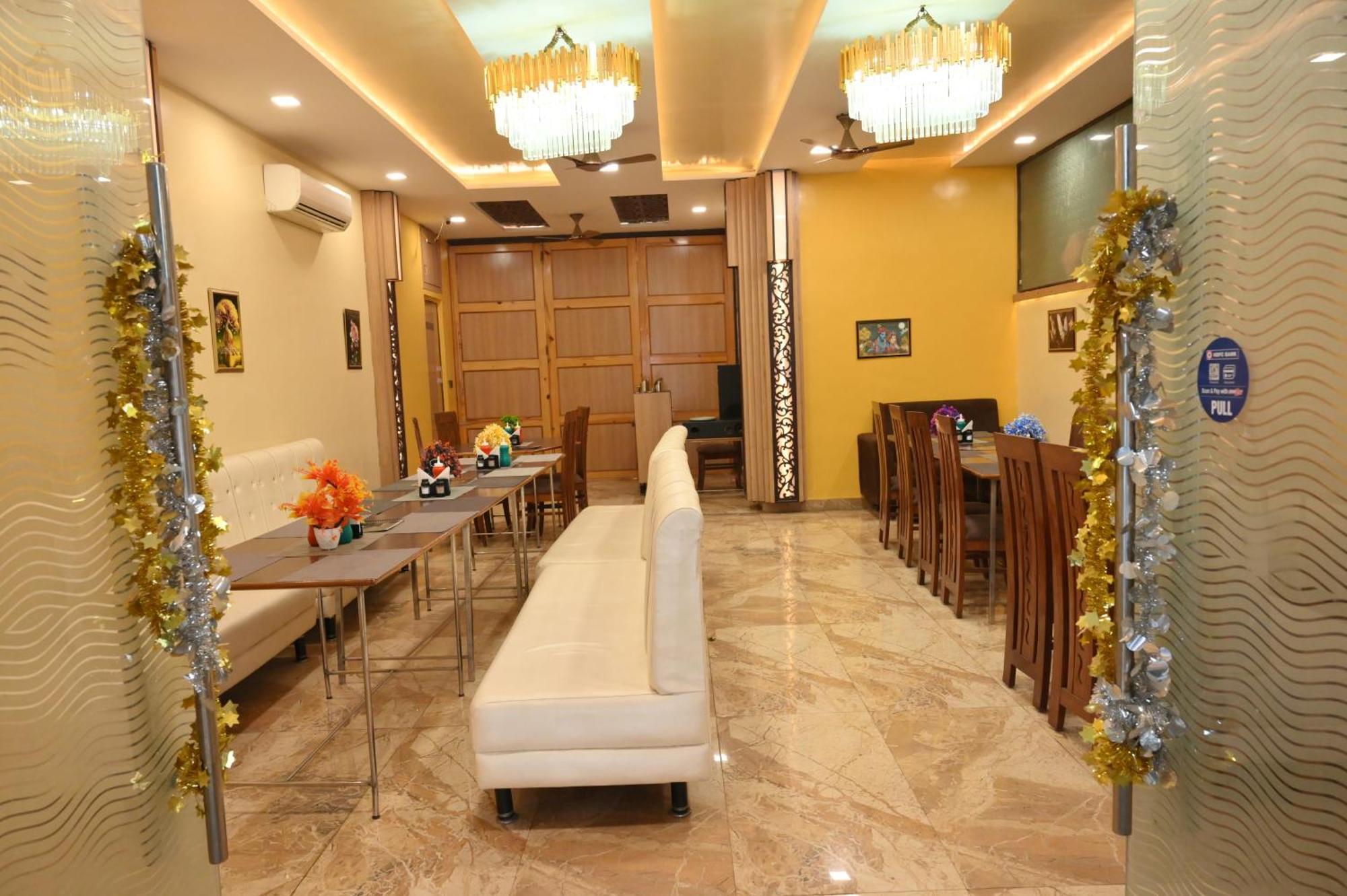 Hotel Riddhi Regency 勒克瑙 外观 照片