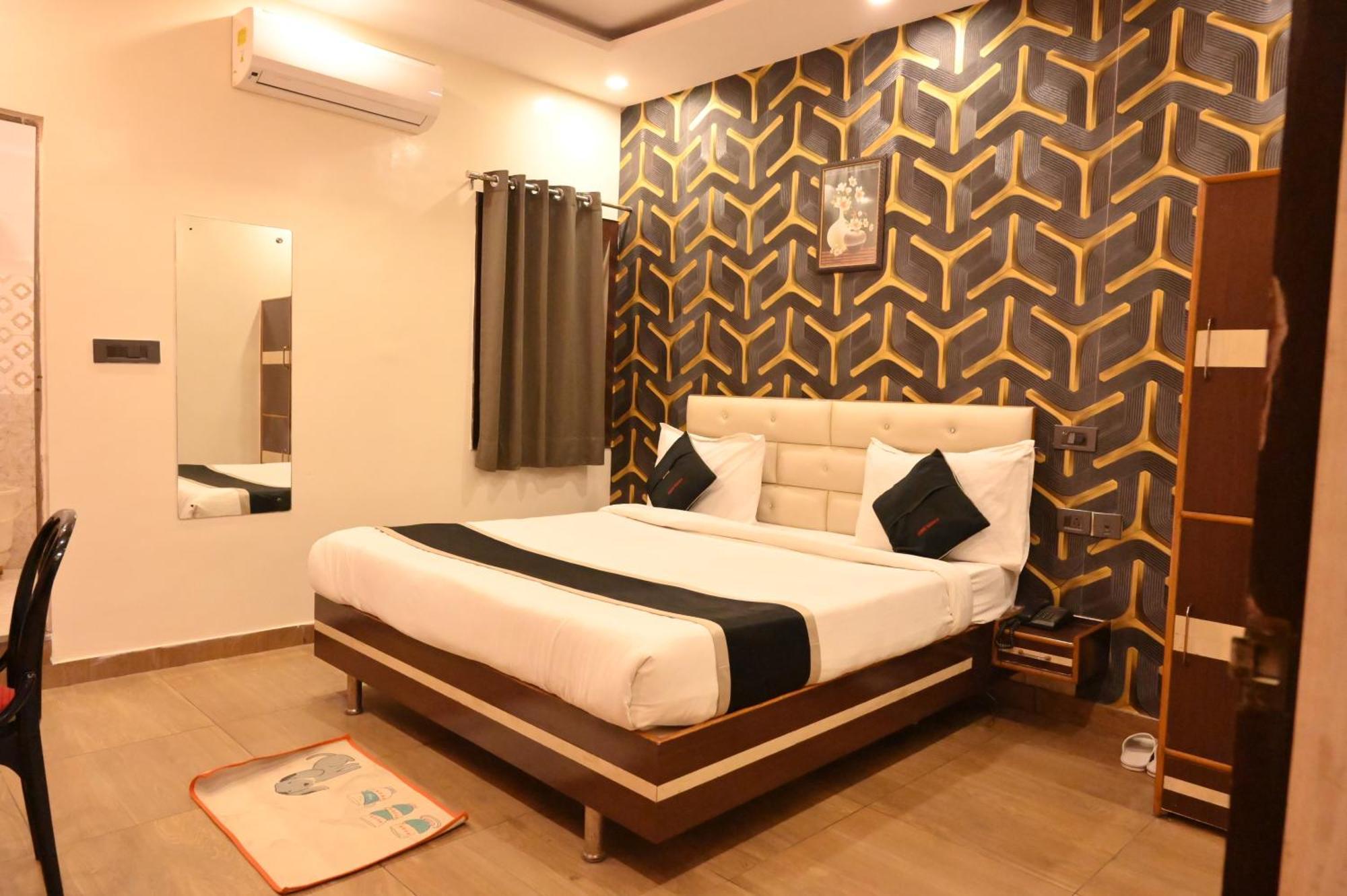 Hotel Riddhi Regency 勒克瑙 外观 照片